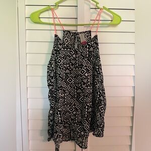 Geometric Black and White tank top